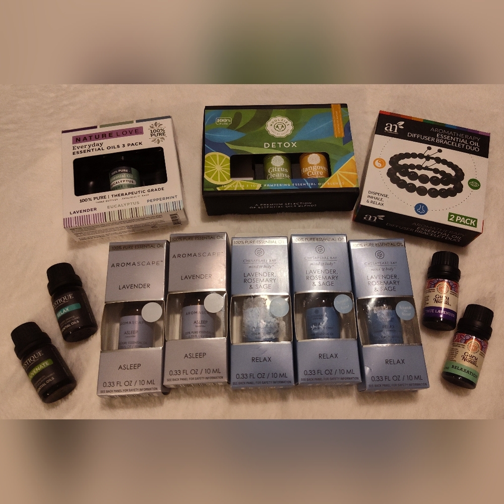 NEW! Essential Oils (12) & Bracelet (2) Bundle